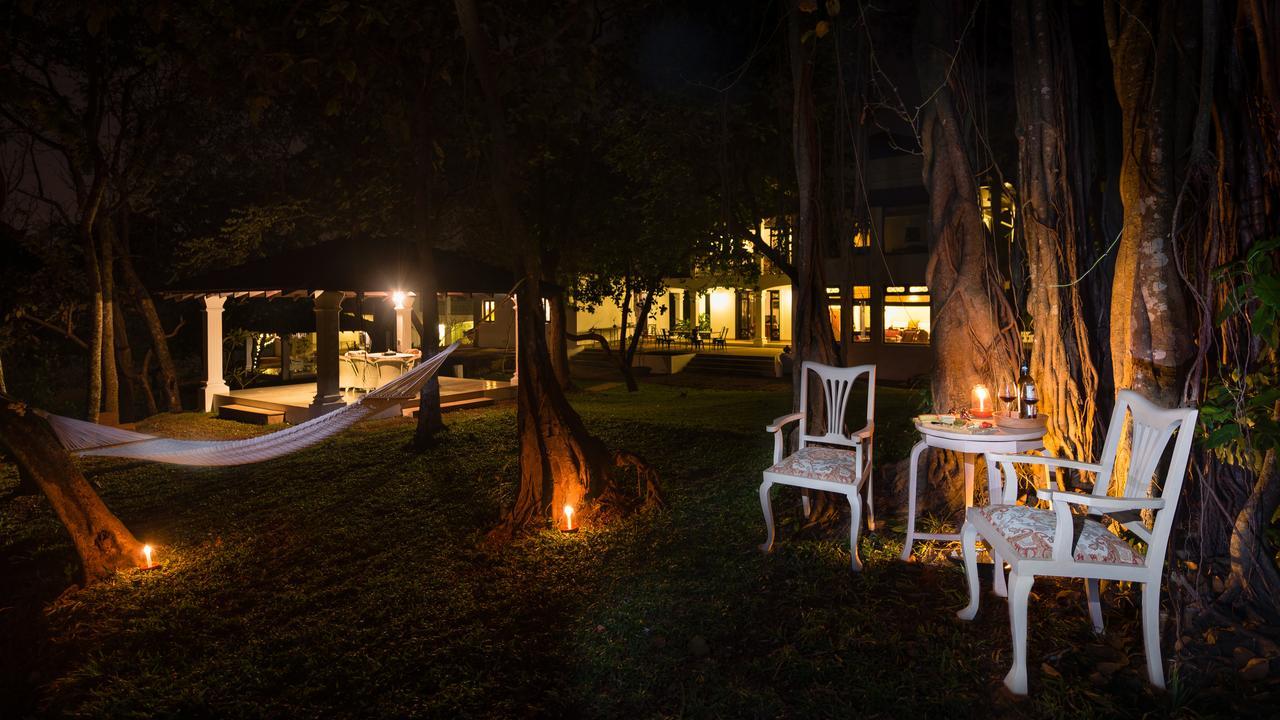 Отель The Postcard Velha, Goa Старый Гоа Экстерьер фото